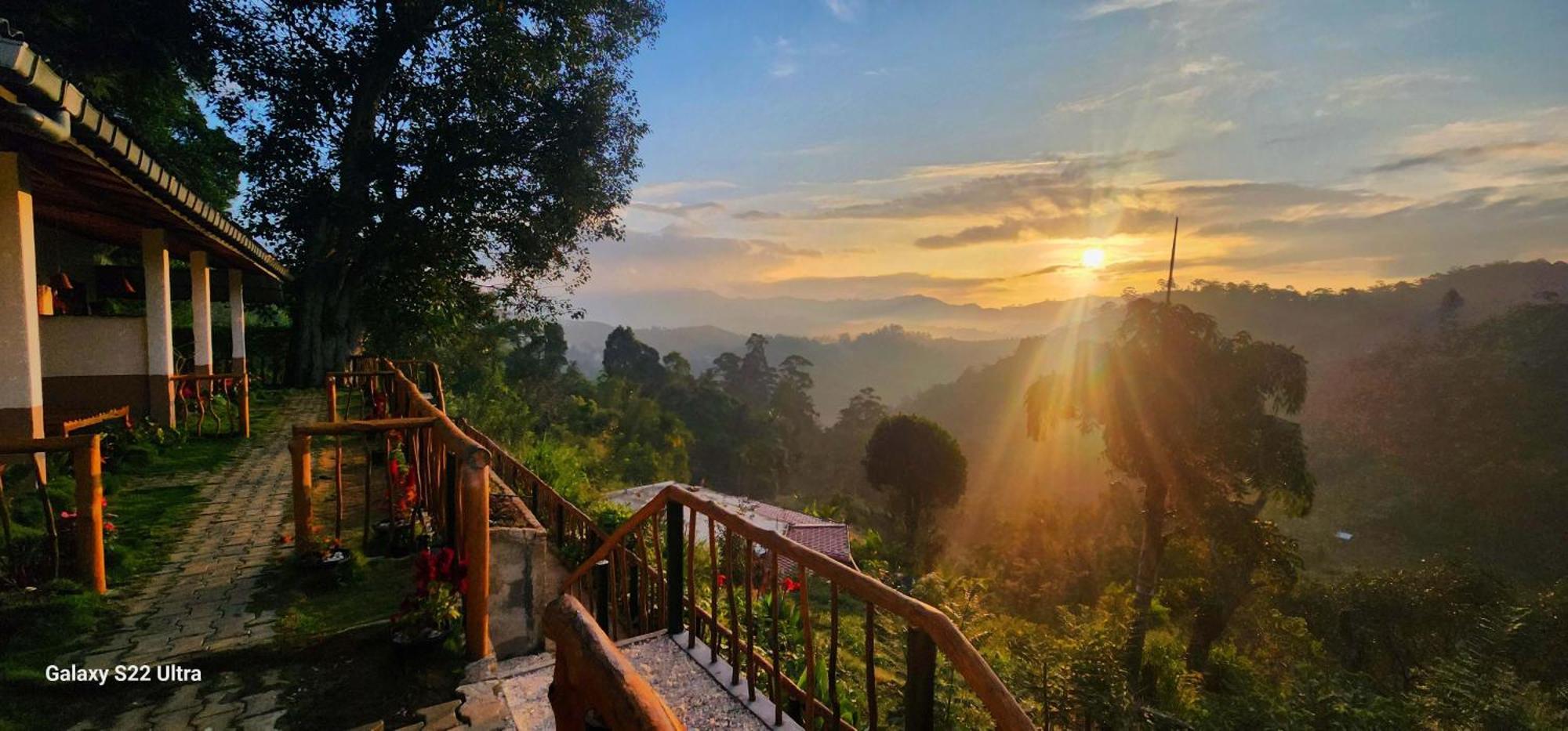 Rainbow Sky Cottage Ella Luaran gambar